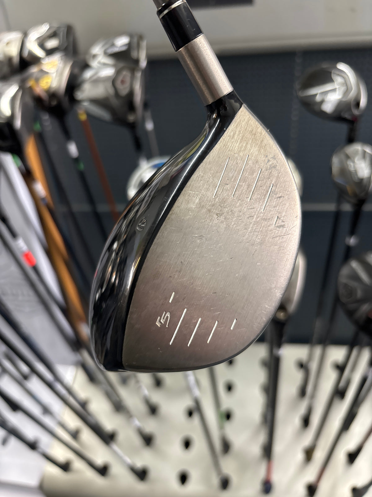 TaylorMade R5 D TYPE DUAL 9.5 DEGREE (STIFF SHAFT)