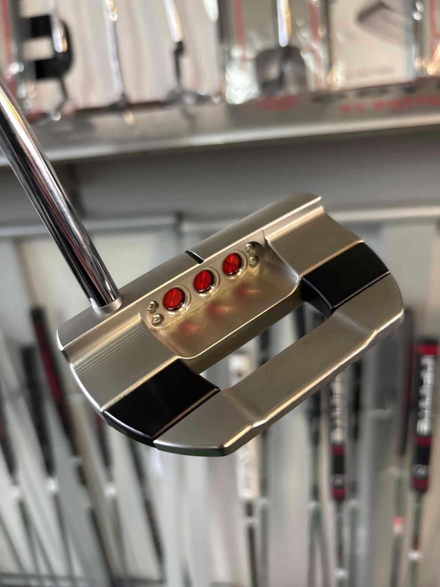 Scotty Cameron Studio Style Fastback (35”)