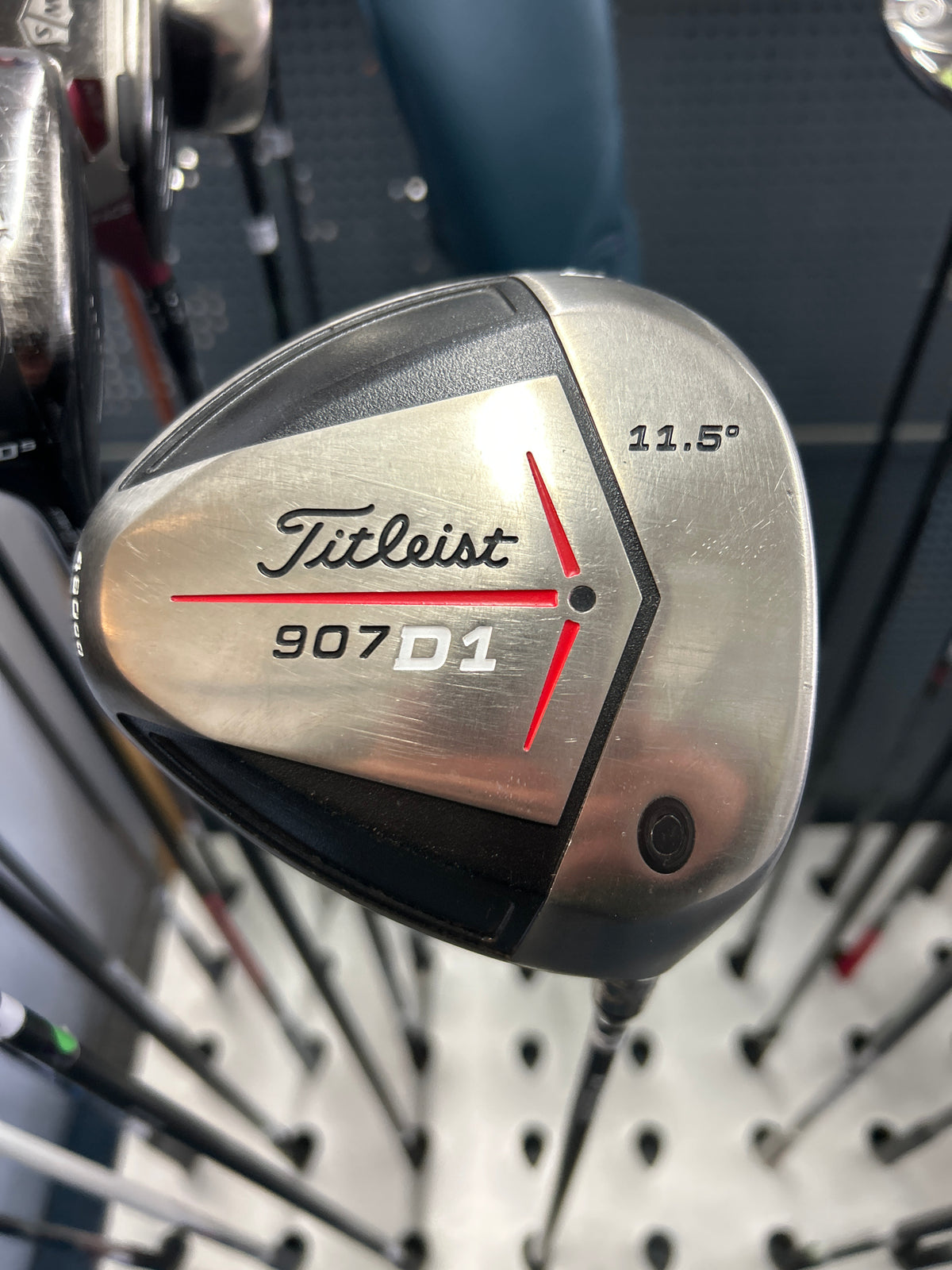 TITLEIST 907 D1 11.5 DEGREE (REGULAR SHAFT)