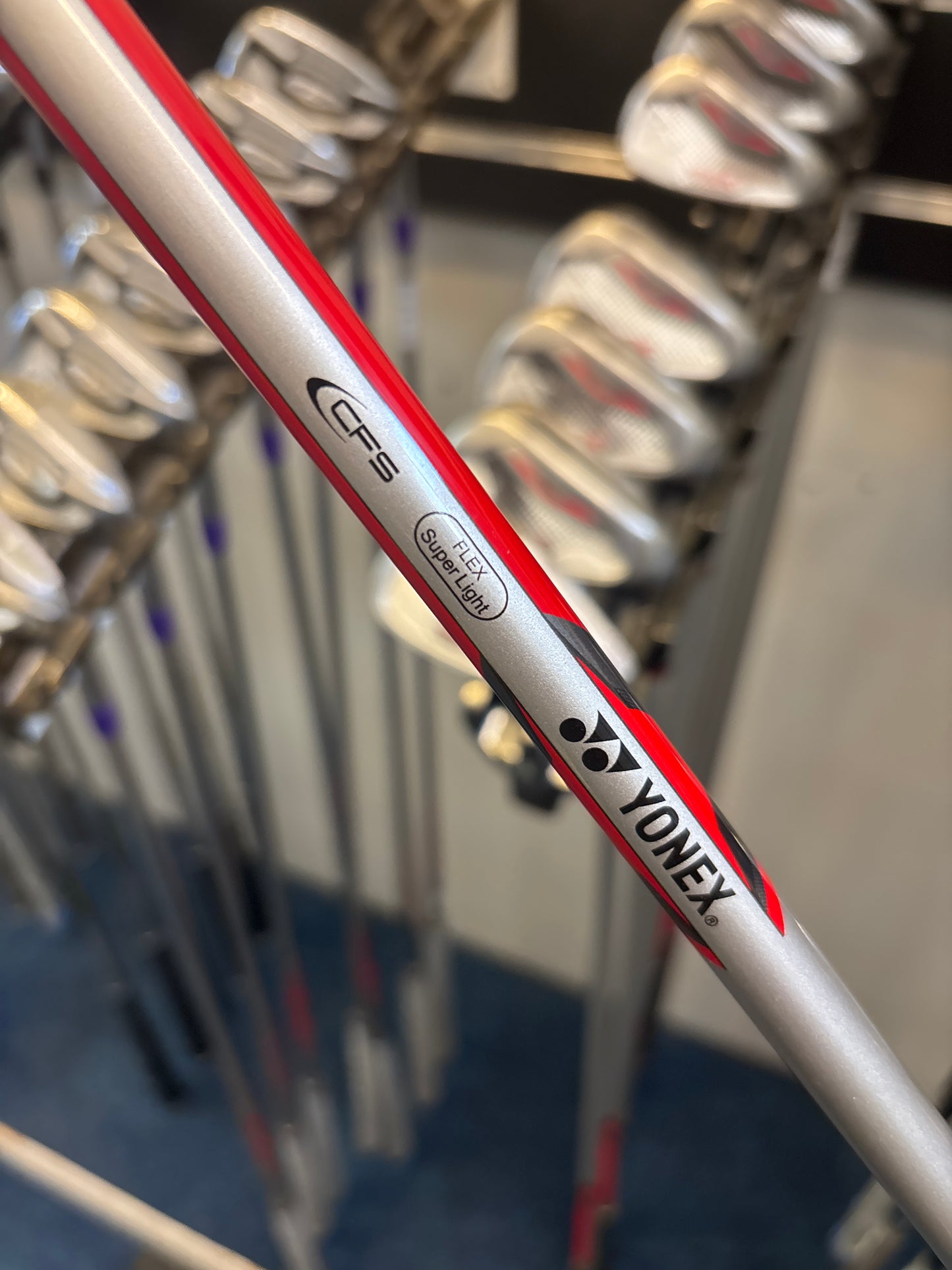 YONEX VMX V-CON CORE (4-PW+SW) REGULAR GRAPHITE FLEX)