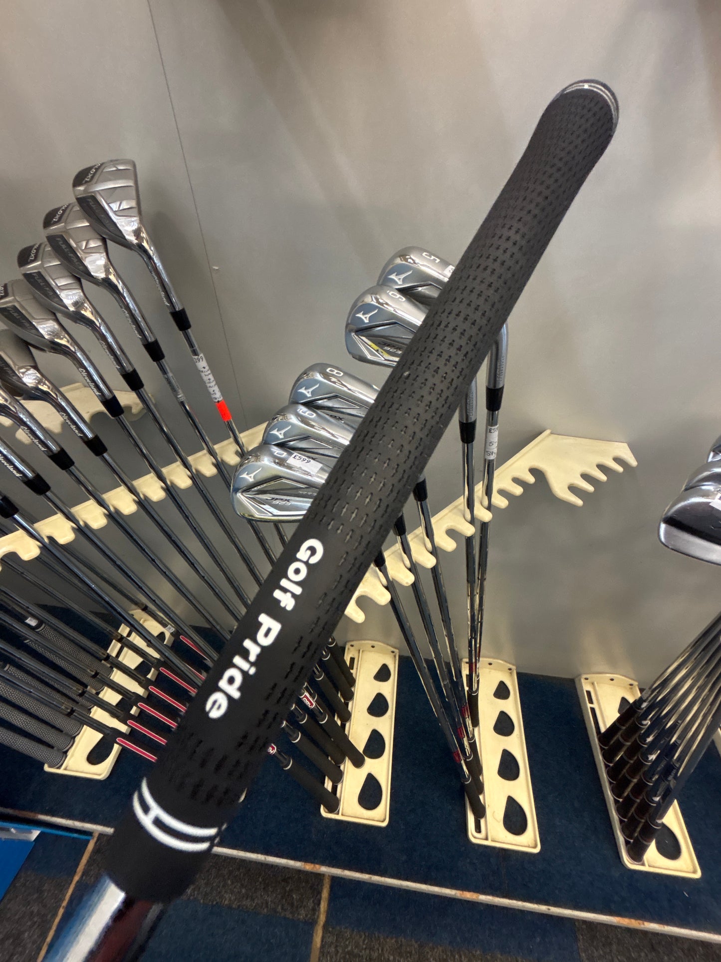 Mizuno JPX923 GRAIN FLOW FORGED (5-PW) (STIFF FLEX, 1 Inch Longer)