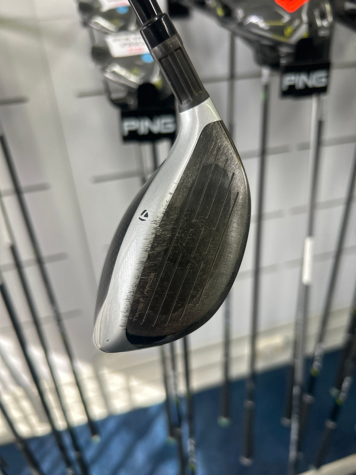 Taylormade M6 18 Degree / 5 Wood (REGULAR FLEX)