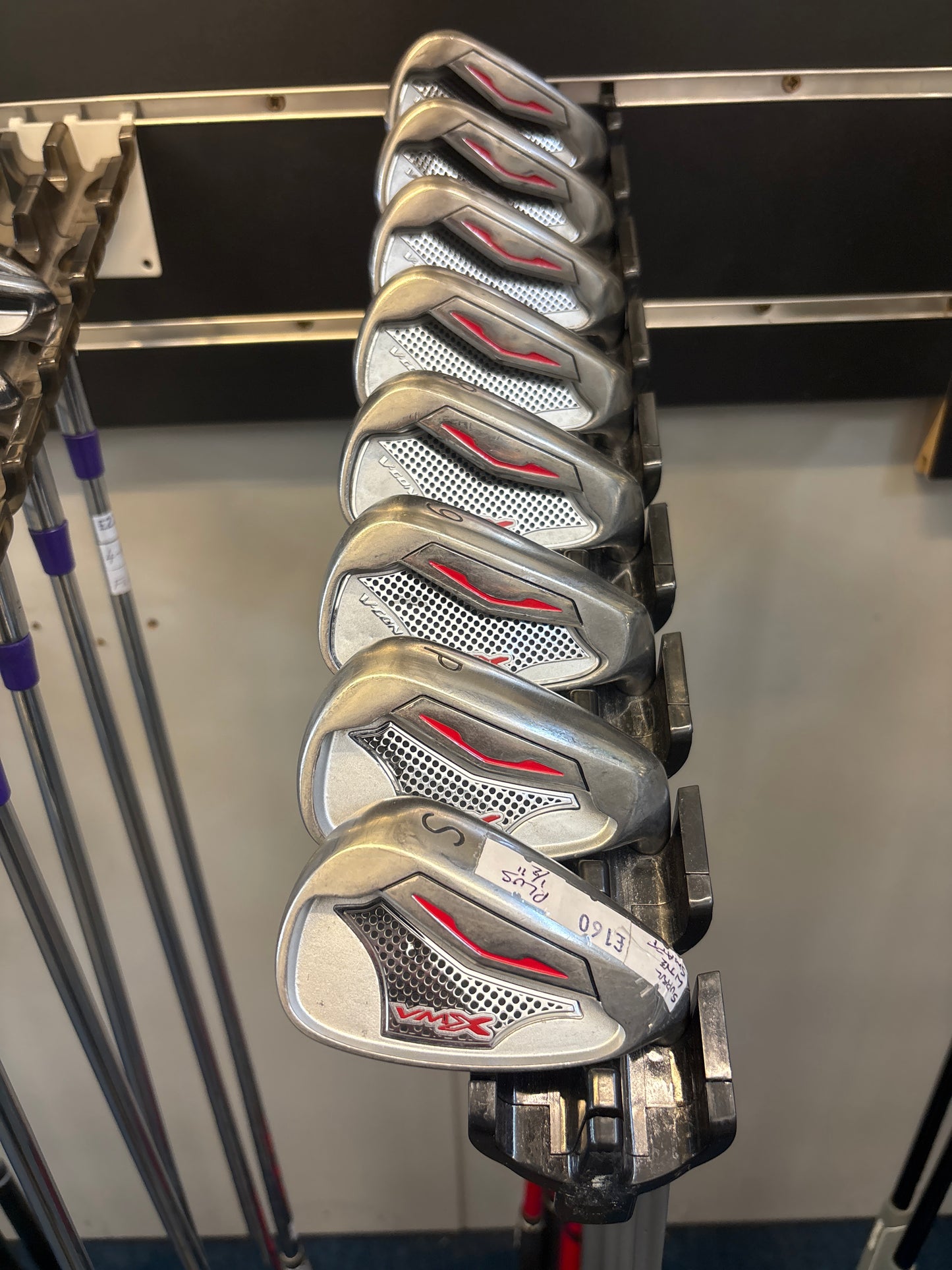 YONEX VMX V-CON CORE (4-PW+SW) REGULAR GRAPHITE FLEX)