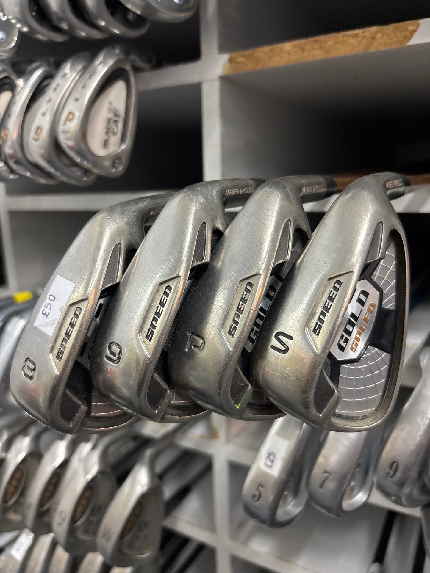 BENROSS GOLD SPEED HALF SET (8,9,PW,SW) (Senior Regular Graphite Flex)