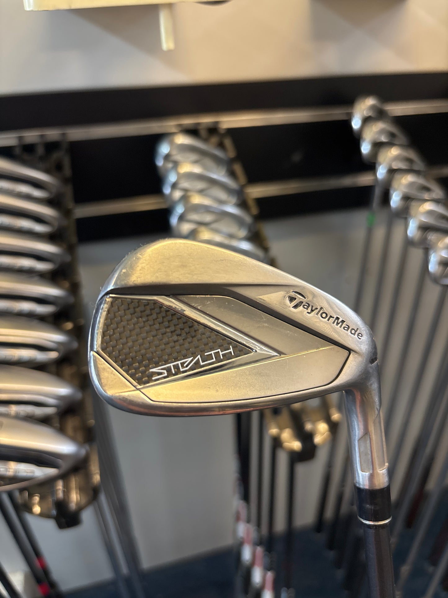 TaylorMade Stealth (6-PW) (REGULAR GRAPHITE FLEX)