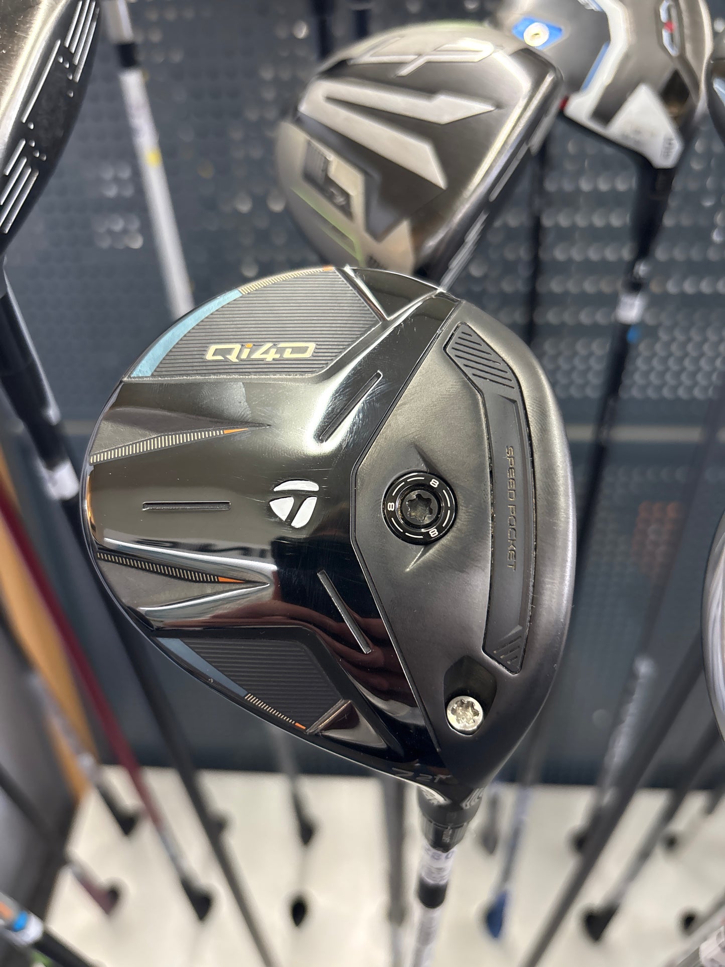 TaylorMade QI4D 21 Degree 7 Wood (REGULAR FLEX) (Reserved)