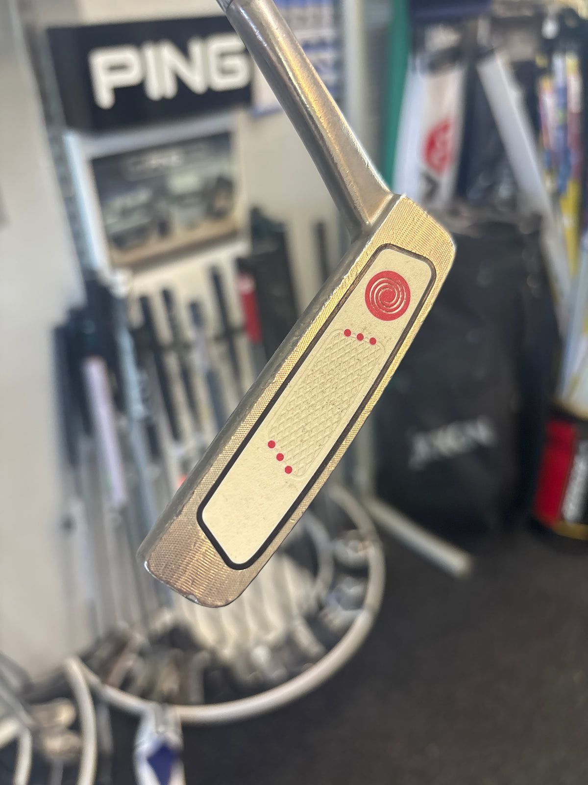 Odyssey White Hot XG #9 (34”)