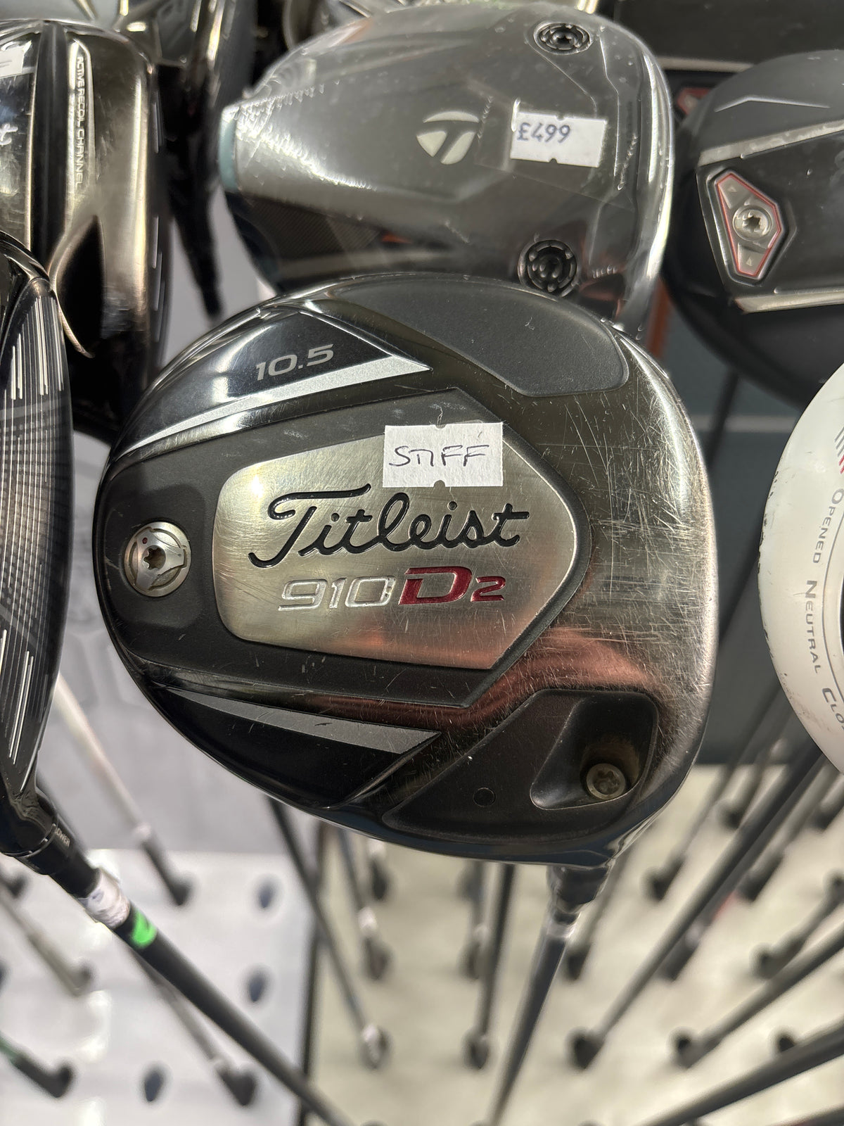 TITLEIST 910 D2 10.5 DEGREE (STIFF SHAFT)