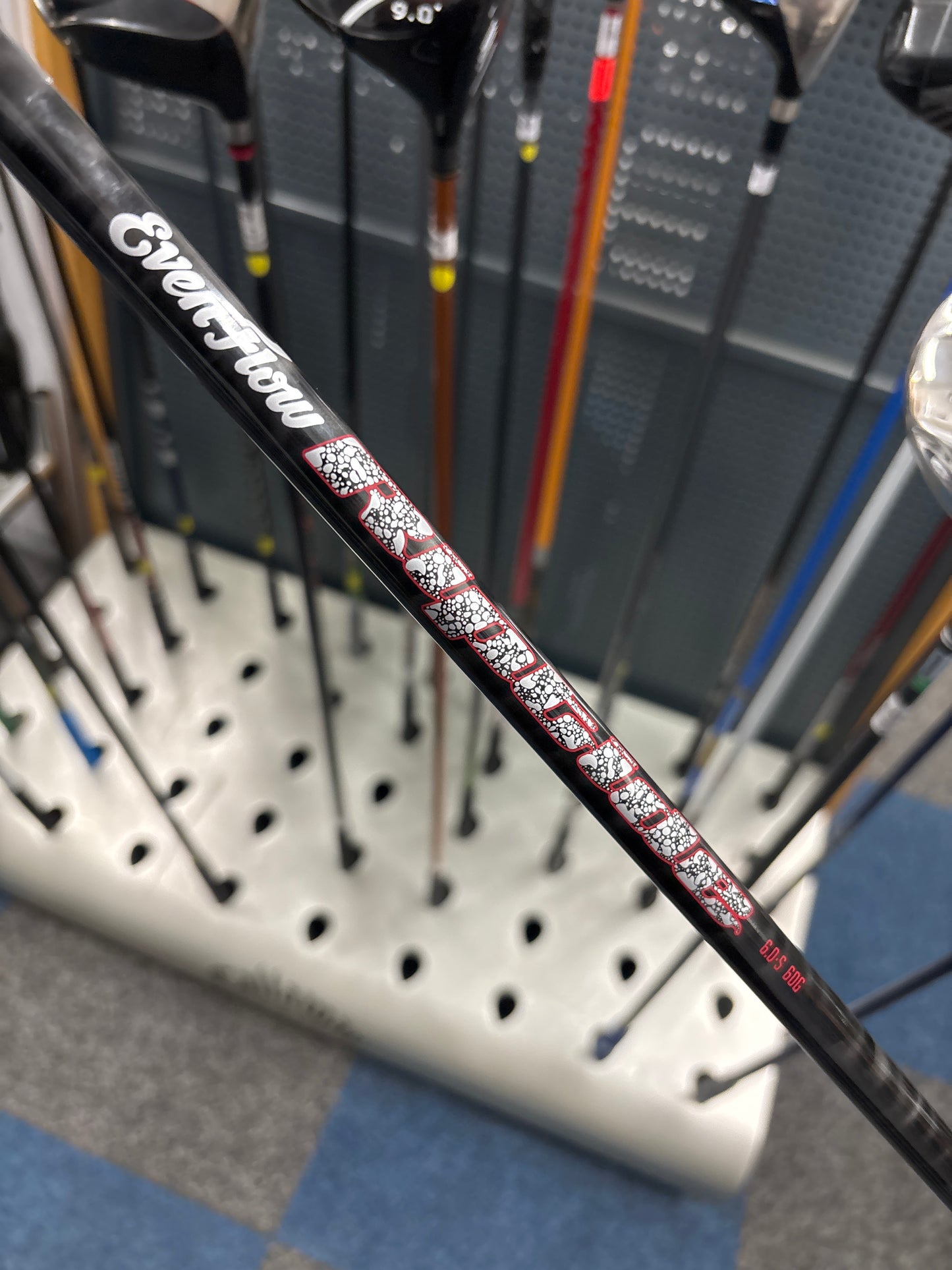 KIRKLAND SIGNATURE 10.5 (STIFF FLEX)