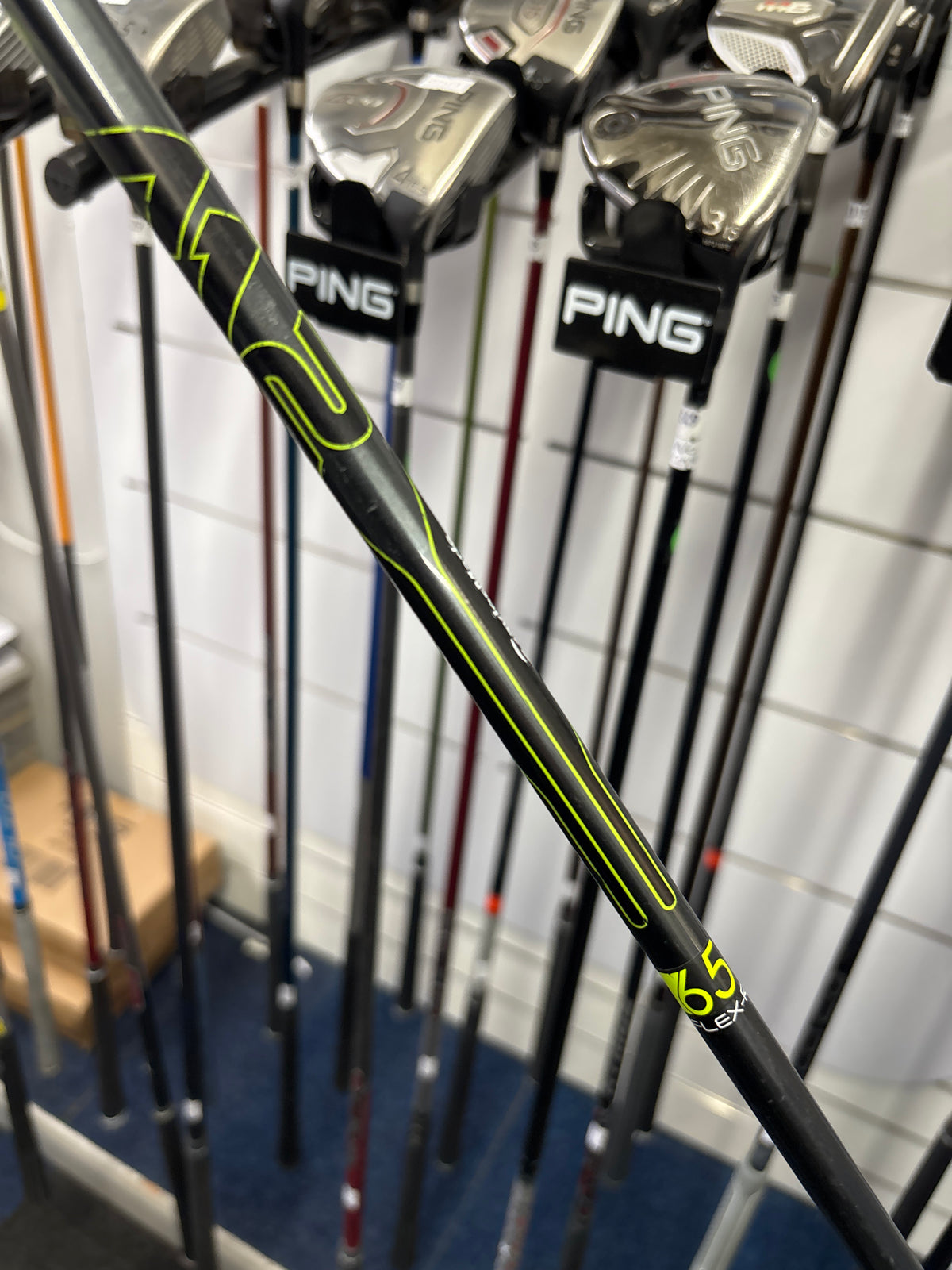 Taylormade M2 4 Hybrid 22 Degree (REGULAR FLEX)