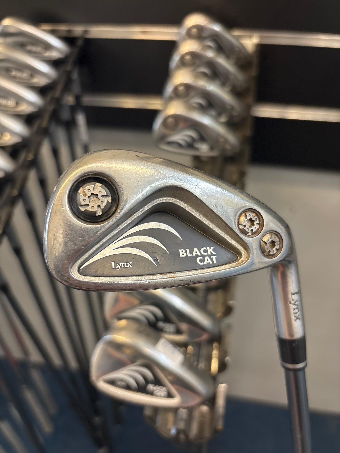 LYNX BLACK CAT (3-PW+SW) (REGULAR GRAPHITE FLEX)