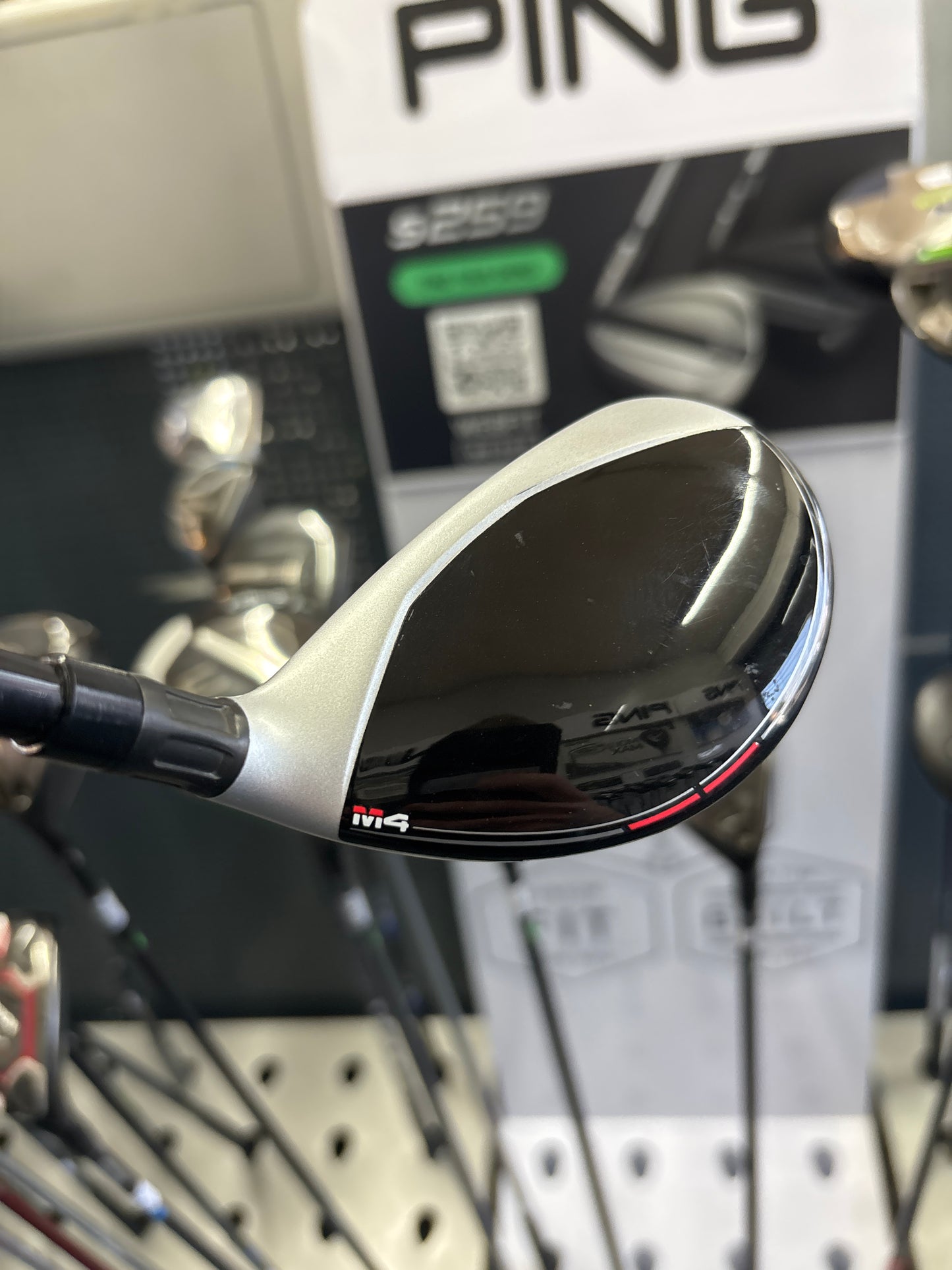 Taylormade M4 3 HYBRID 19 DEGREE (STIFF FLEX)