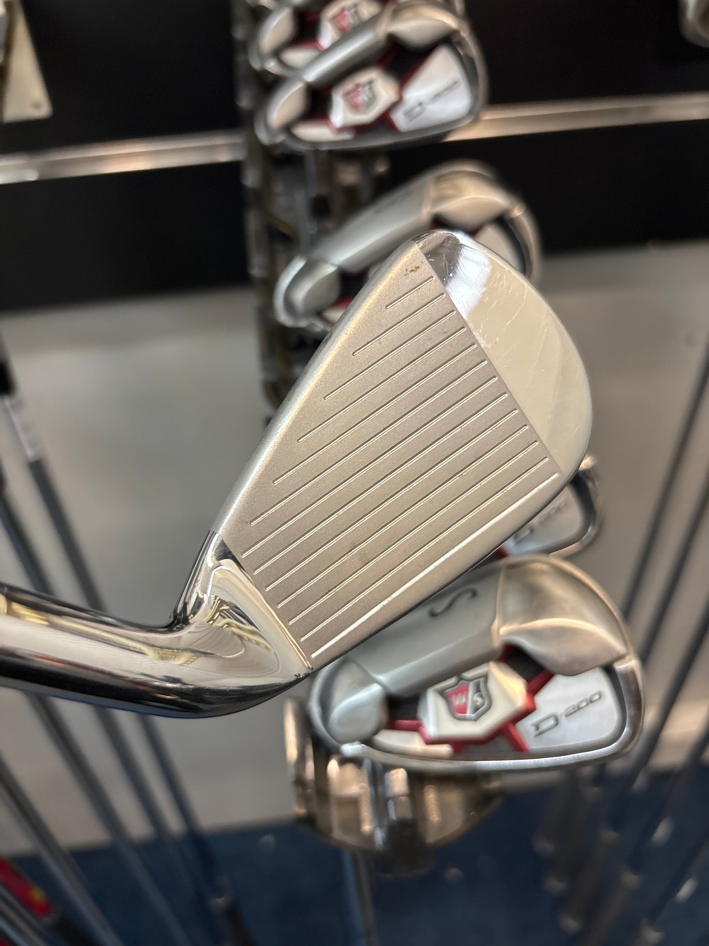 WILSON STAFF D200 (4-SW REGULAR FLEX) (LH)