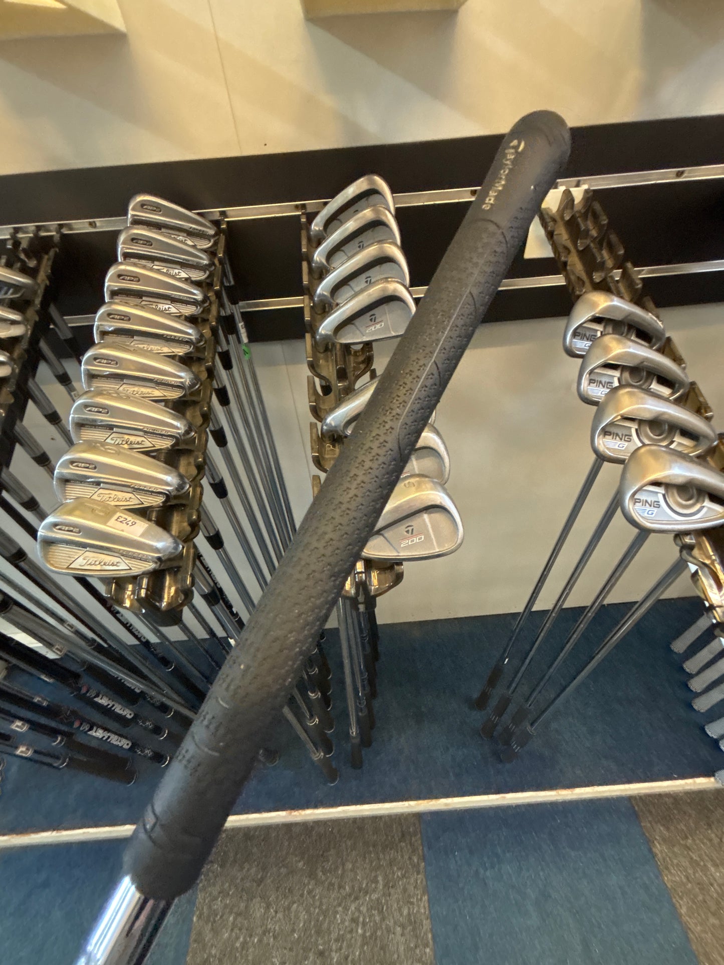 Taylormade 200 (REGULAR FLEX) (3-SW) (LEFT HANDED)