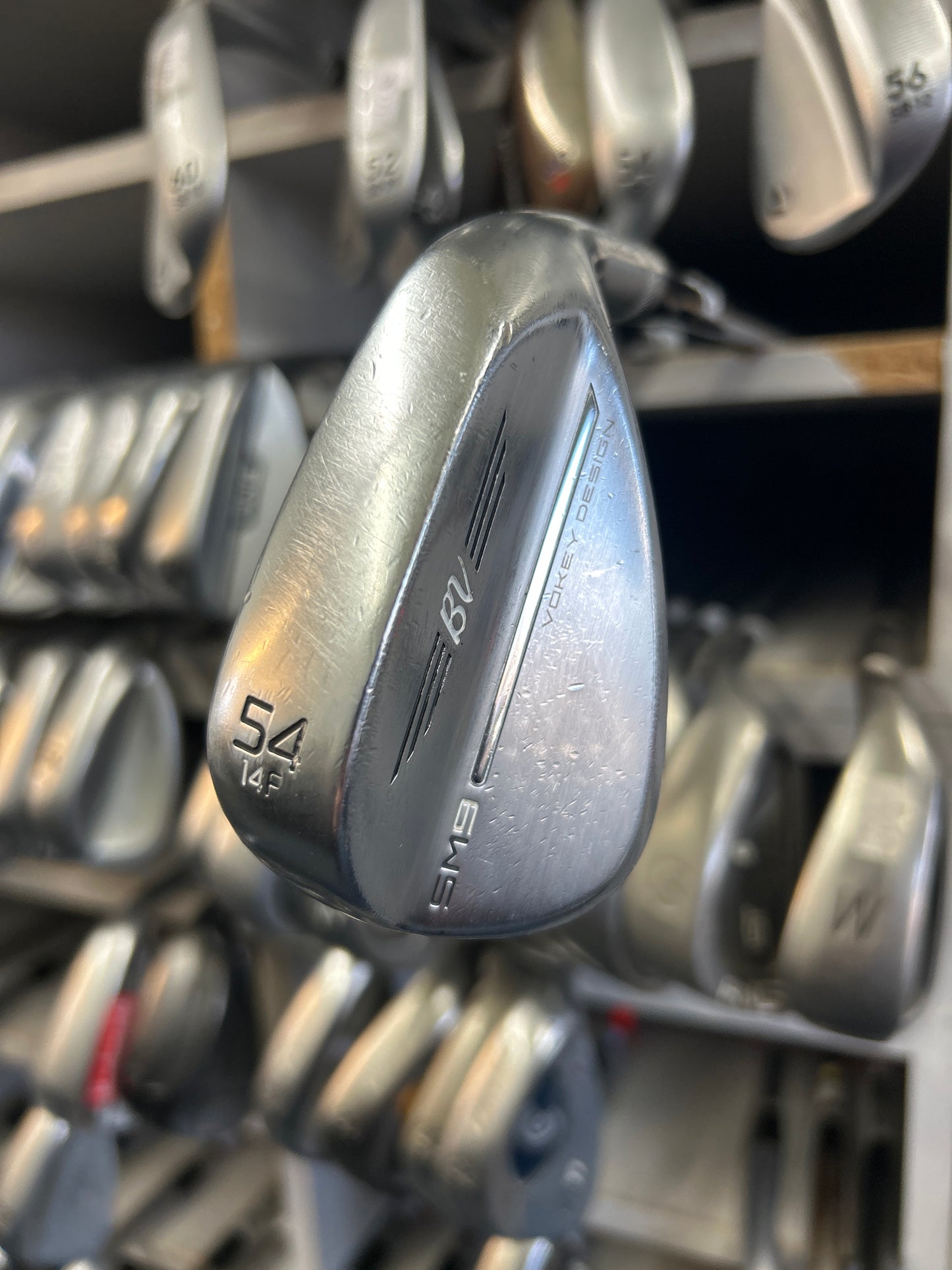 TITLEIST VOKEY SM9 54’’ DEGREE (14 DEGREES OF BOUNCE)